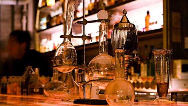Image de couverture de la collecte L'Apothek : absinthe & cuisine végétarienne