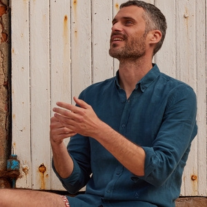 Chemise lin bleue pétrole