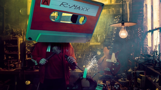 Cover image of the project RMaxX / 1er Album !