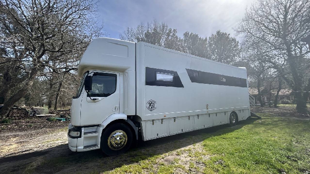 Image de couverture de la collecte Achat d'un camion pour le transport de chevaux
