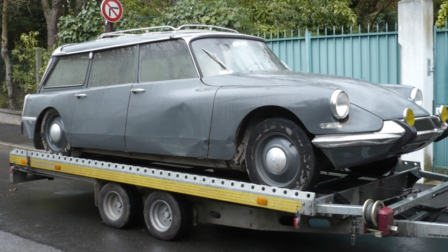 Cover image of the project Citroën ds break de 1964 résurrection