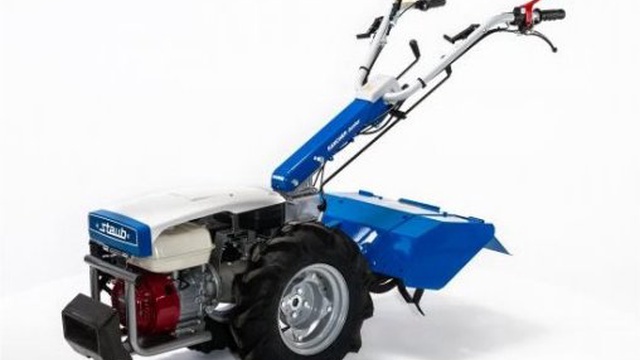 Cover image of the project Un Motoculteur pour MAMPIKONY