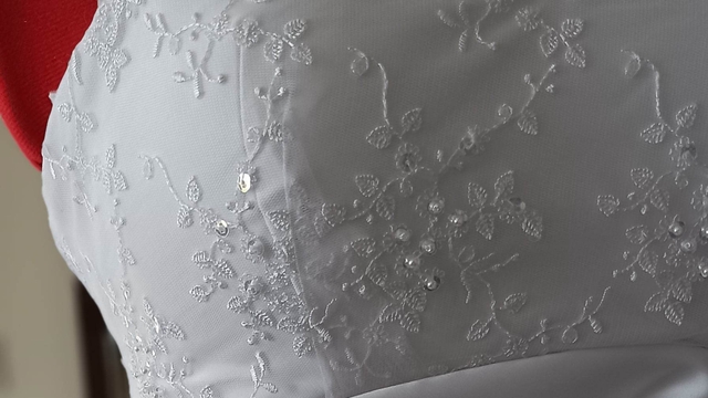 Cover image of the project Confection de robes de mariées