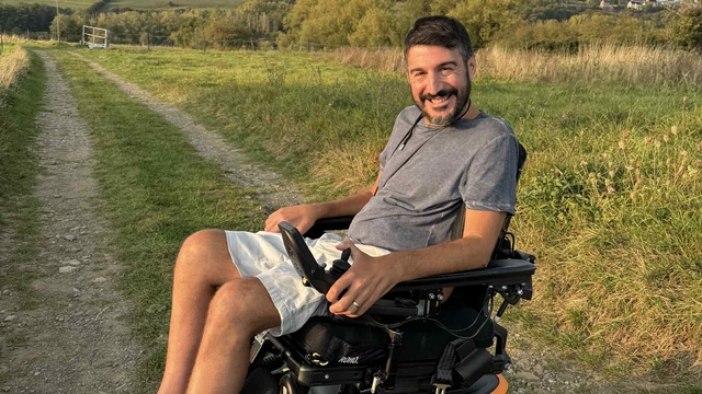 Une voiture adaptée pour Damien