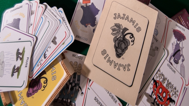Cover image of the project JAJAMIS, un jeu de cartes à jouer sans modération