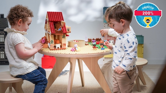 Une table à leur hauteur, un monde à inventer